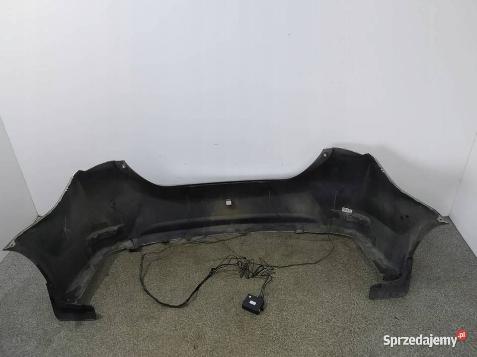 ZDERZAK TYŁ SEDAN E16 E17 E18 PDC LIFT Toyota świętokrzyskie