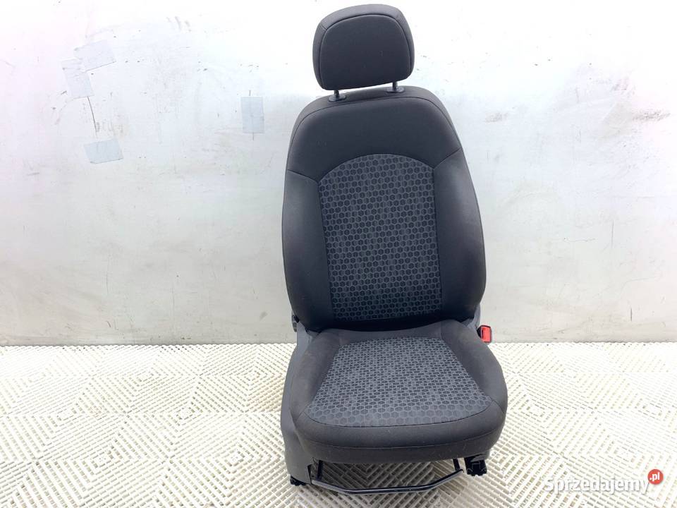 FOTEL PRAWY PRZÓD OPEL CORSA E Hatchback osobowe