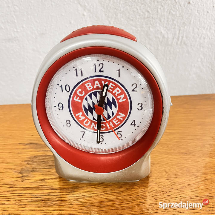 Popartowy kwarcowy budzik z logo FC Bayern Warszawa