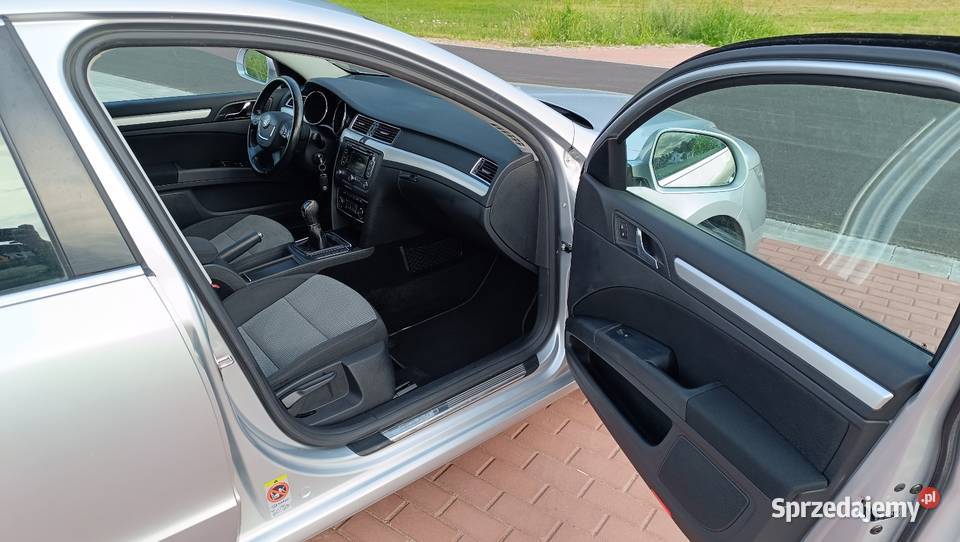 Skoda Superb 2 20 TDI cr sreberko klima alumy Łuków