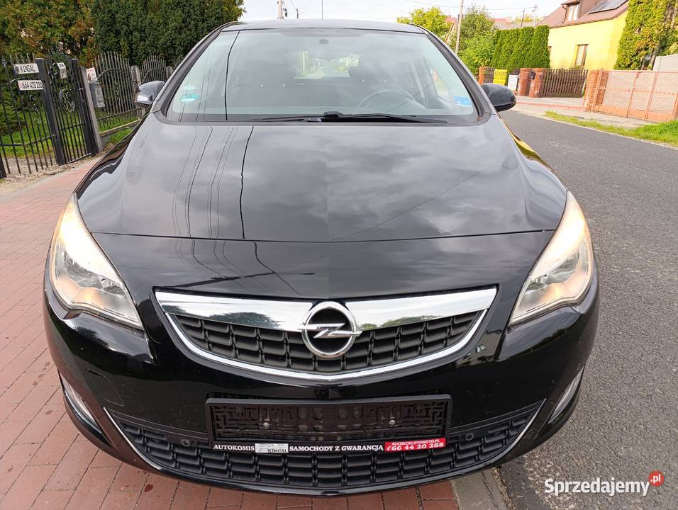 Opel Astra J 16 benzyna 2010r 5 drzwi udok Koziegłowy