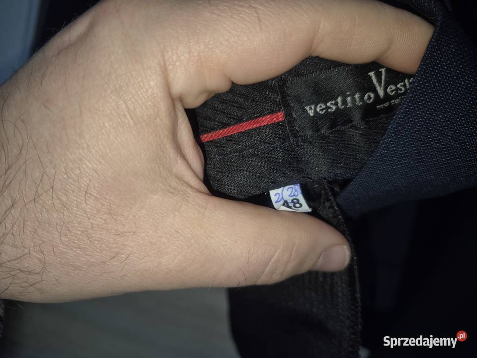 Sprzedam garnitury sprzedam