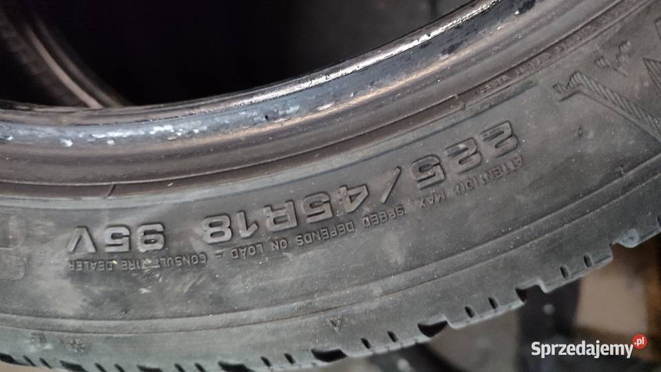 Opony zimowe 22545r18 Dunlop 4 Lubenia