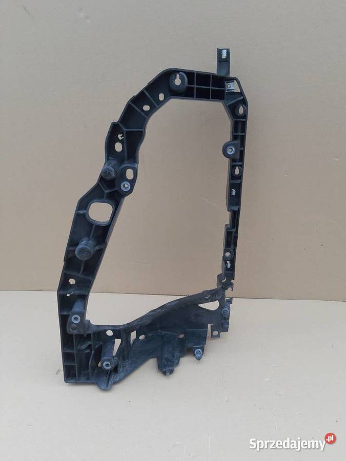 VOLVO FH5 OKULAR MOCOWANIE REFLEKTORA PRAWEGO Karoseria Części Trzciel