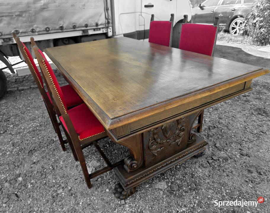 Włoski rzeźbiony stół na łapach z 4 krzesłami dolnośląskie