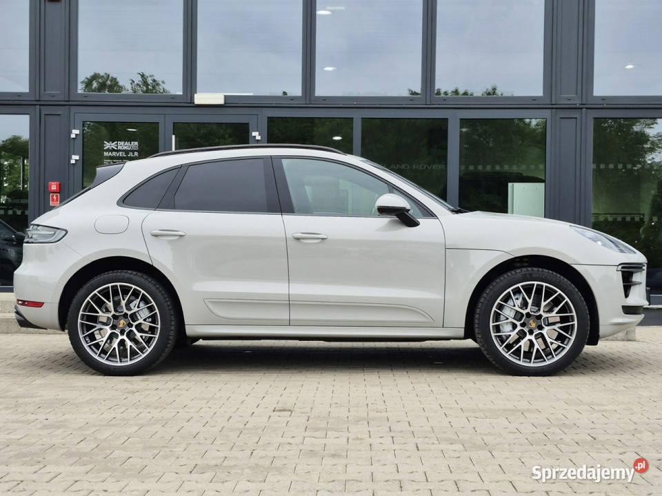 Porsche Macan Porsche Macan Turbo 30 440 Salon