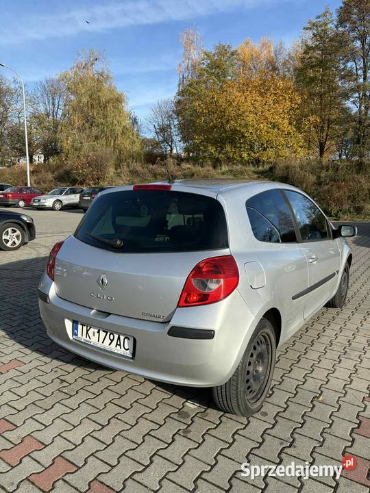 Renault clio III 16 benzyna 2007 sprawne i Kielce sprzedam
