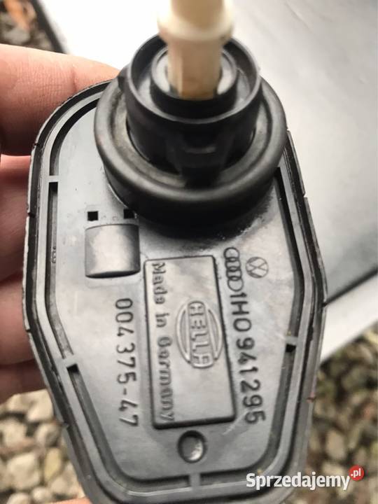 Silnik regulacji lampy reflektora VW Golf III