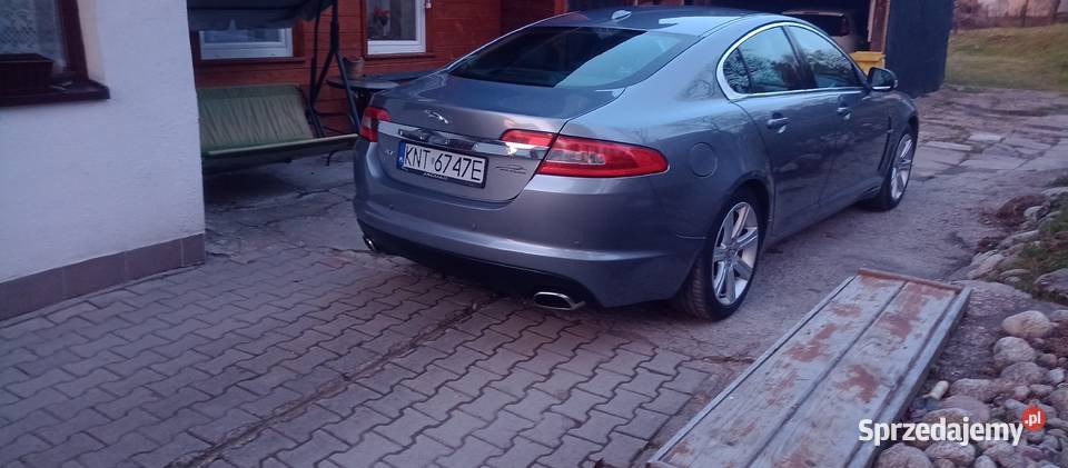 Ładny jaguar XF 207KM