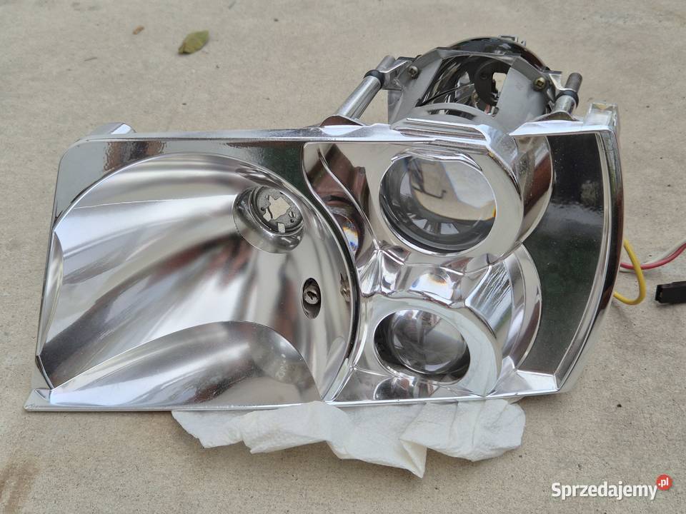 Odbłyśnik potrójnego reflektora Audi 100 C4