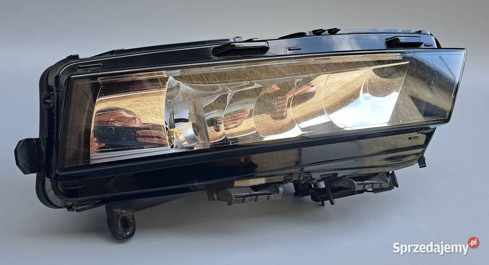 Lampa Przeciwmgielna Prawa Skoda Octavia III FL Mielęcin sprzedam