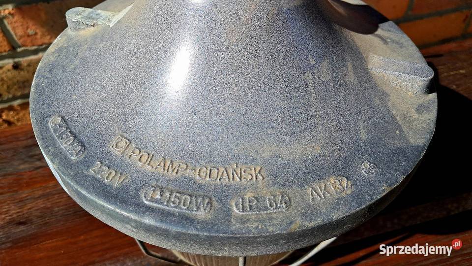 Stara lampa przemysłowa Polamp Gdańsk C 150A Świecie