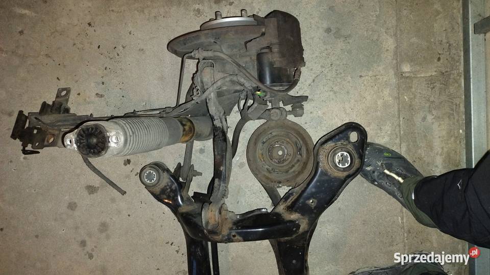 Tylnia belka Ford S Mk1 Rok produkcji 2008 S-MAX