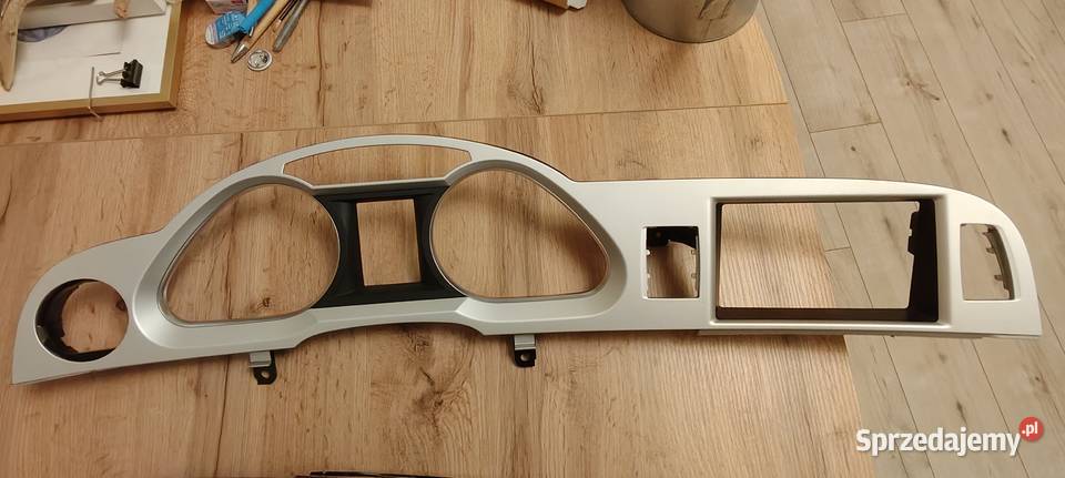 Ramka zegarów dekor audi A6 C6 4f1857115j Rok produkcji 2008 Deski rozdzielcze, konsole śląskie Bytom