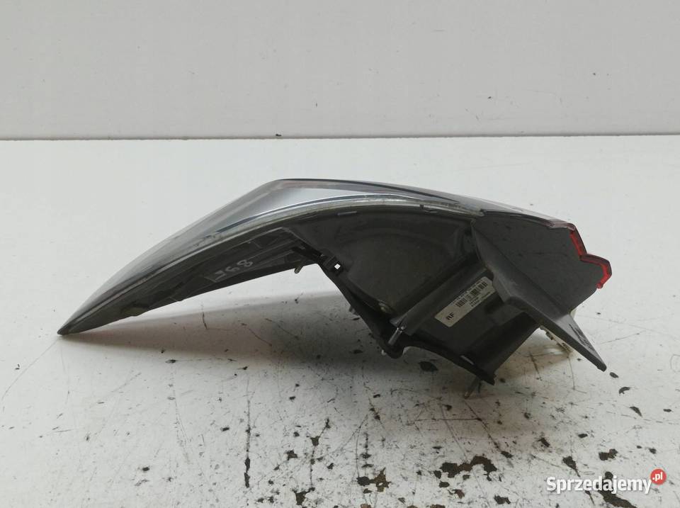 LAMPA TYŁ PRAWA EU E16 E17 E18 SEDAN 8155002A80