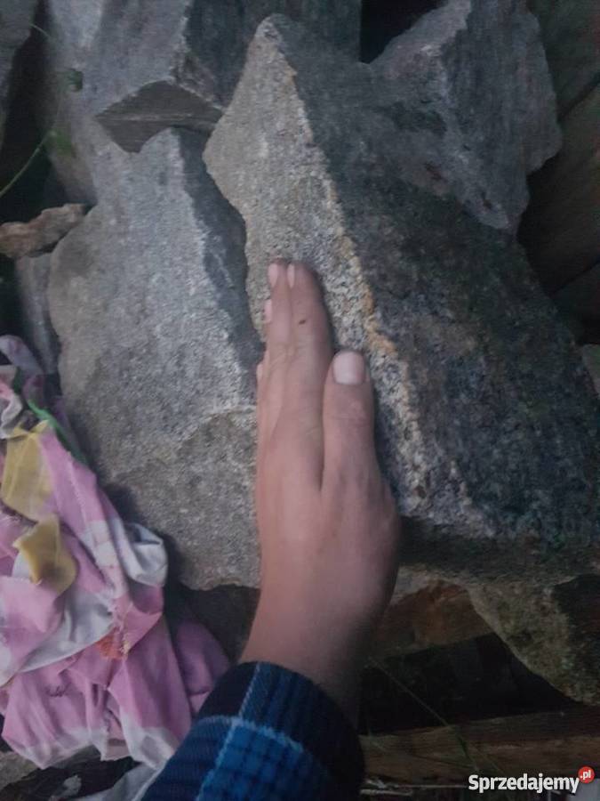 Sprzedam kamien granitowy duży Pozostałe Myszków