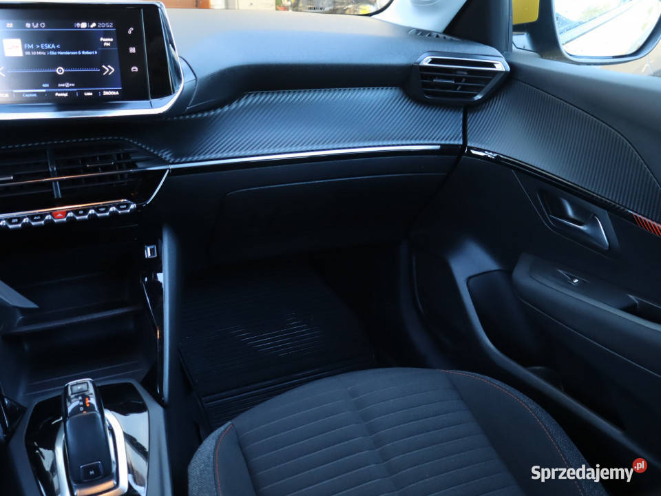 Peugeot 208 12 PureTech żółty Katowice