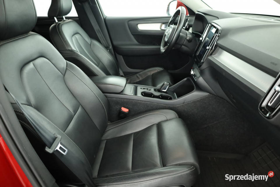 Volvo XC40 D4 AWD czujnik martwego pola