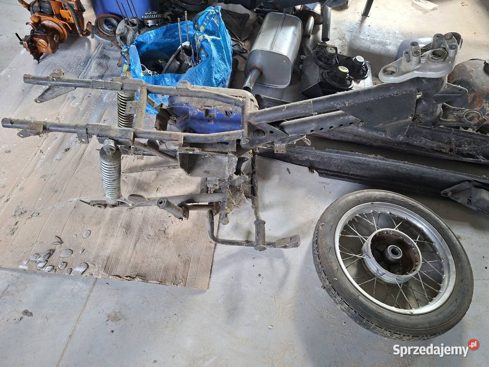 Rama motocykla MZ TS 250 z dowodem rej i tablicą Białaczów