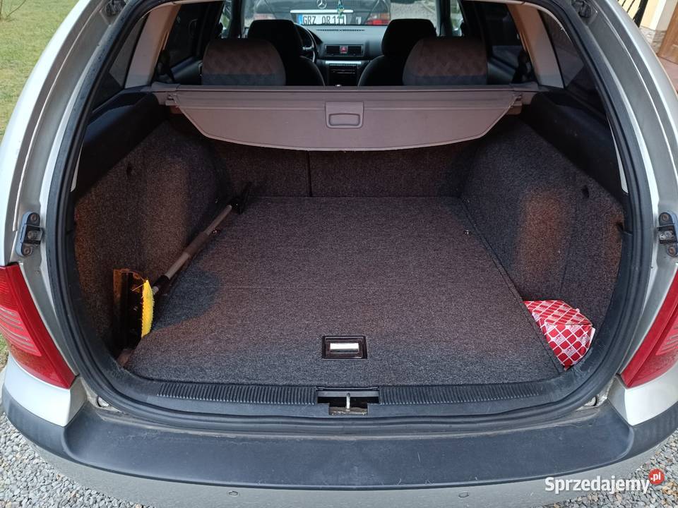 193Skoda Octavia Tour 16MPi 102 2004 z Niemiec podkarpackie Przeworsk