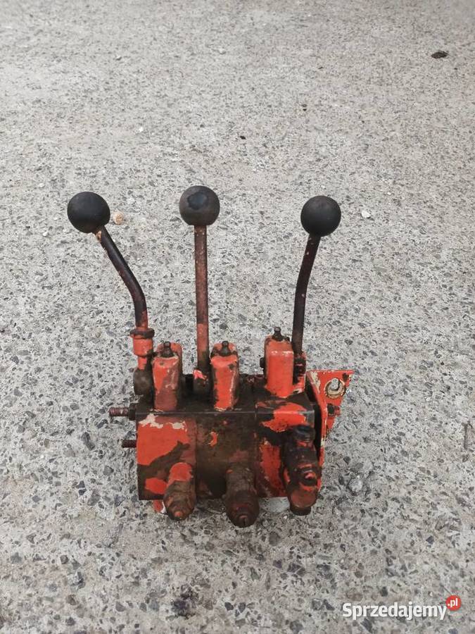 Rozdzielacz hydrauliczny 3 sekcje deutzfahr Bukowie sprzedam