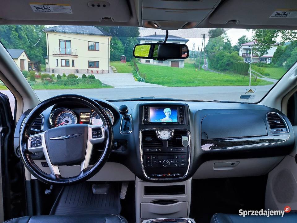 Ładny nie zgnity Chrysler Town Country 36v6 Domaradz