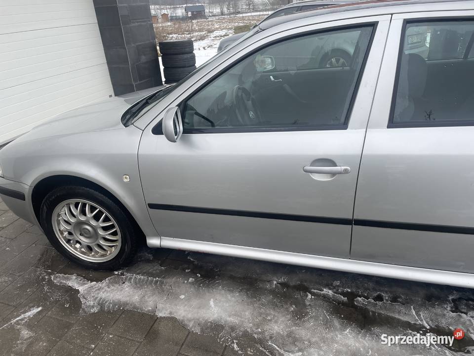 Skoda Octawia 16gaz SR sprowadzona bez korozji srebrny Szemud sprzedam