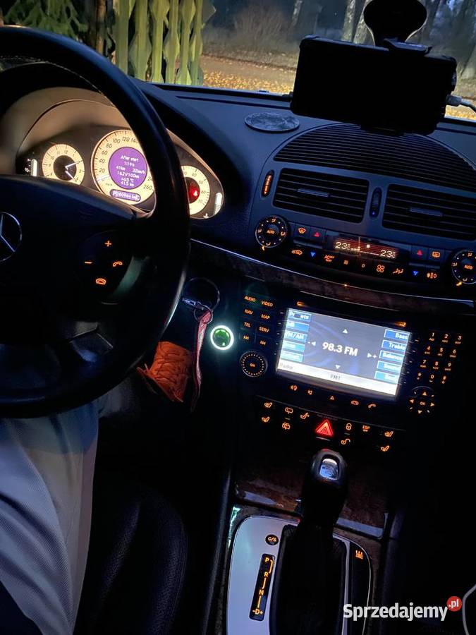 Sprzedam MercedesBenz w211 e500 BenzynaGaz 5000cm3 Warszawa