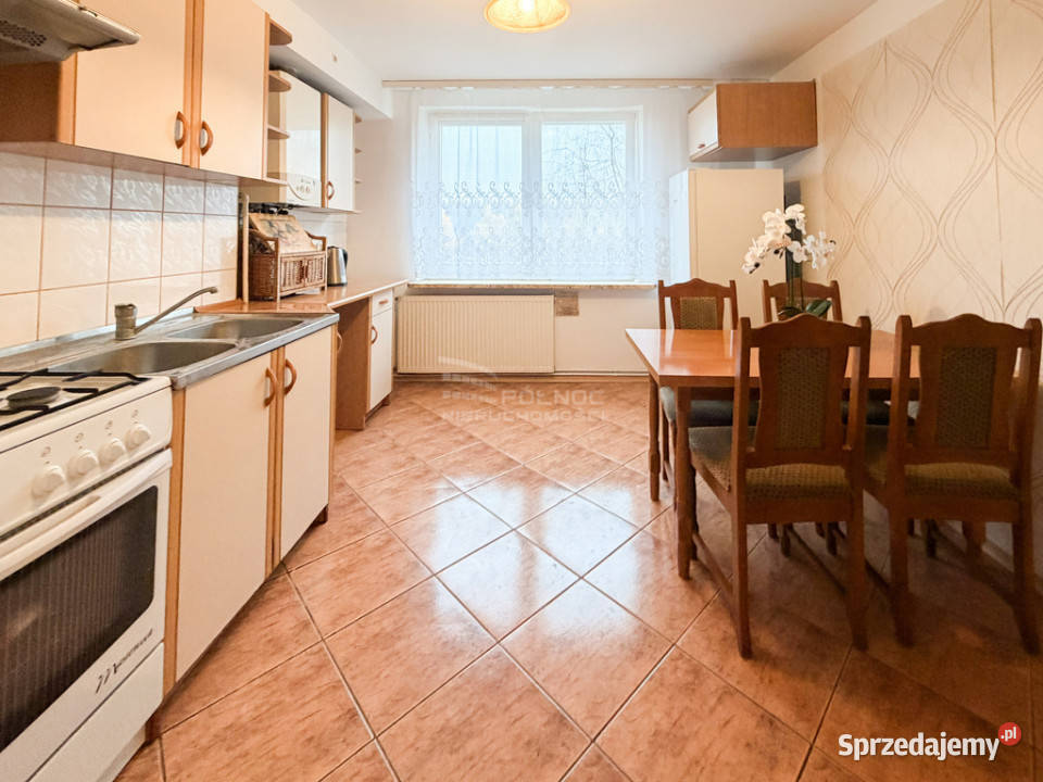 M4 Kosynierów 7461m2 z garażem w