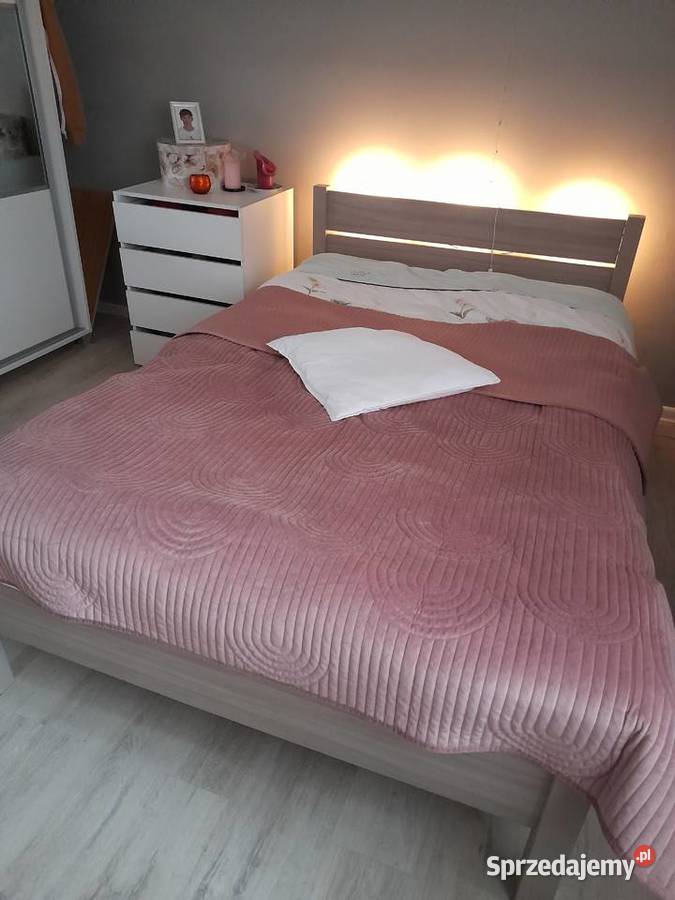 Łóżko sypialniane Nowa Wieś sprzedam
