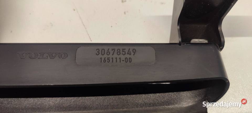VOLVO V70 TRZECIE ŚWIATŁO STOP 30678549 osobowe