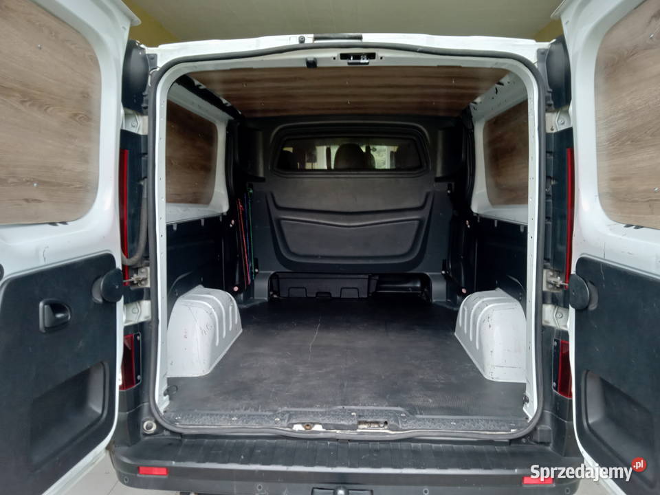 sprzedam renault trafic long brygadówka 6osobowy 145KM Łącko