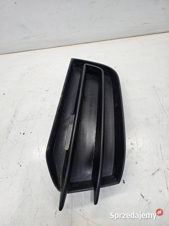 KRATKA ZDERZAKA PRAWA AUDI A1 8X 8X0807682 Przystajń