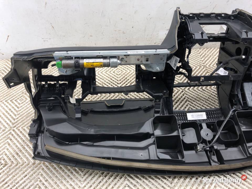 KOKPIT Z PODUSZKĄ PASAŻERA MERCEDES S204