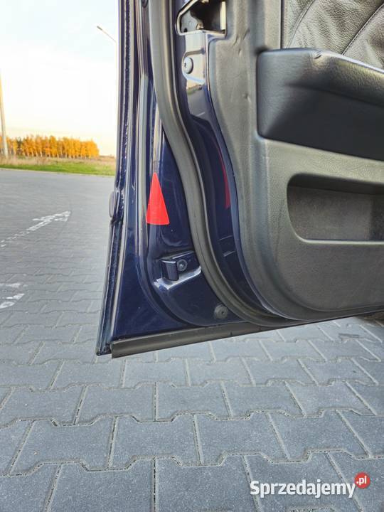 BMW E39 528i 1999 28 benzyna sedan granatowa manualna Seria 5 wielkopolskie