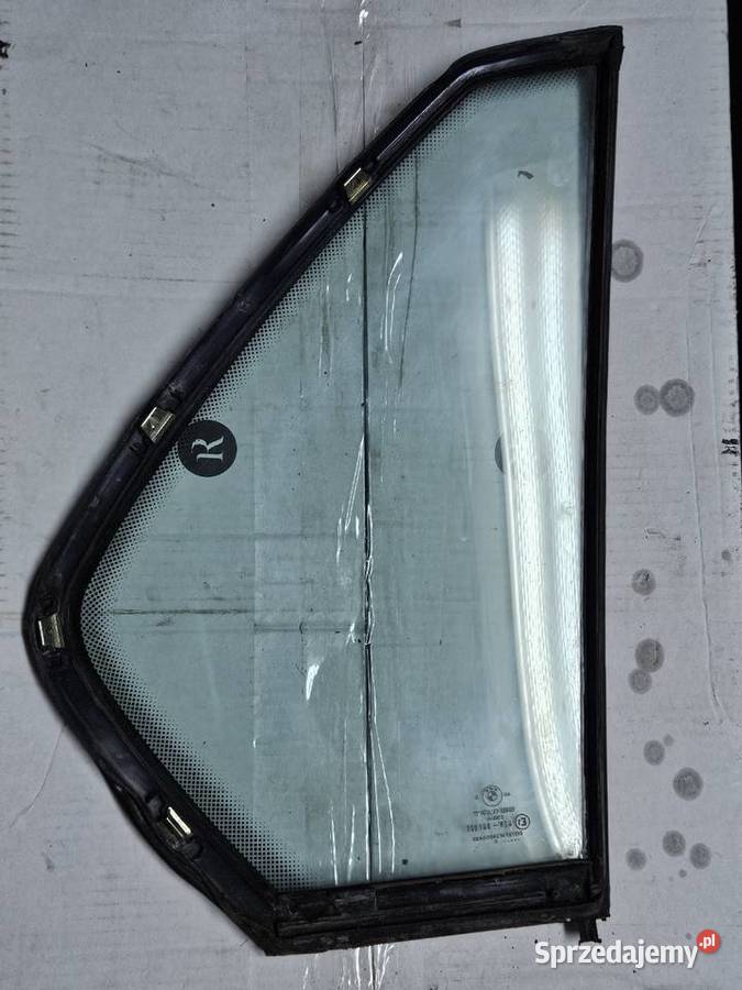 Szyby trójkątne tylnych drzwi Bmw e32 Lublin