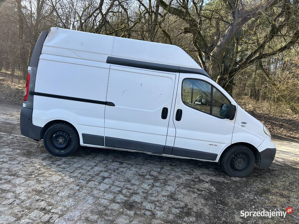 Zamiana na osobowe dostawcze Renault Trafic L2H2 400000km