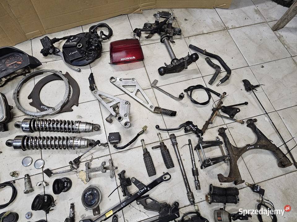 Honda VT 500 E części vt500 bak koło lagi oś Jelenia Góra