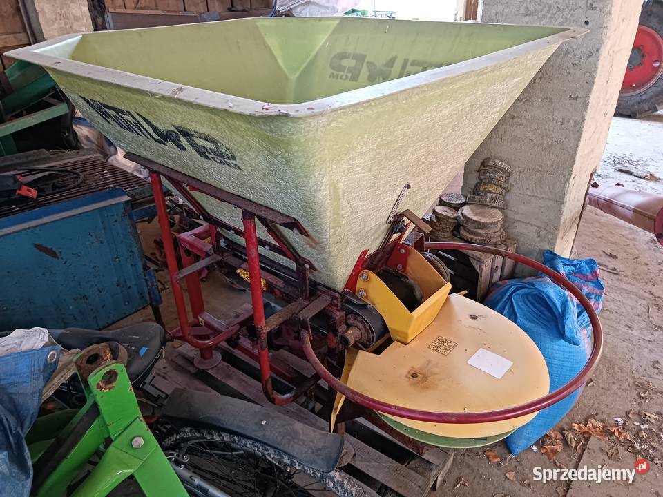 Rozsiewacz POM Motyl 04m3 600 Lebiedziew