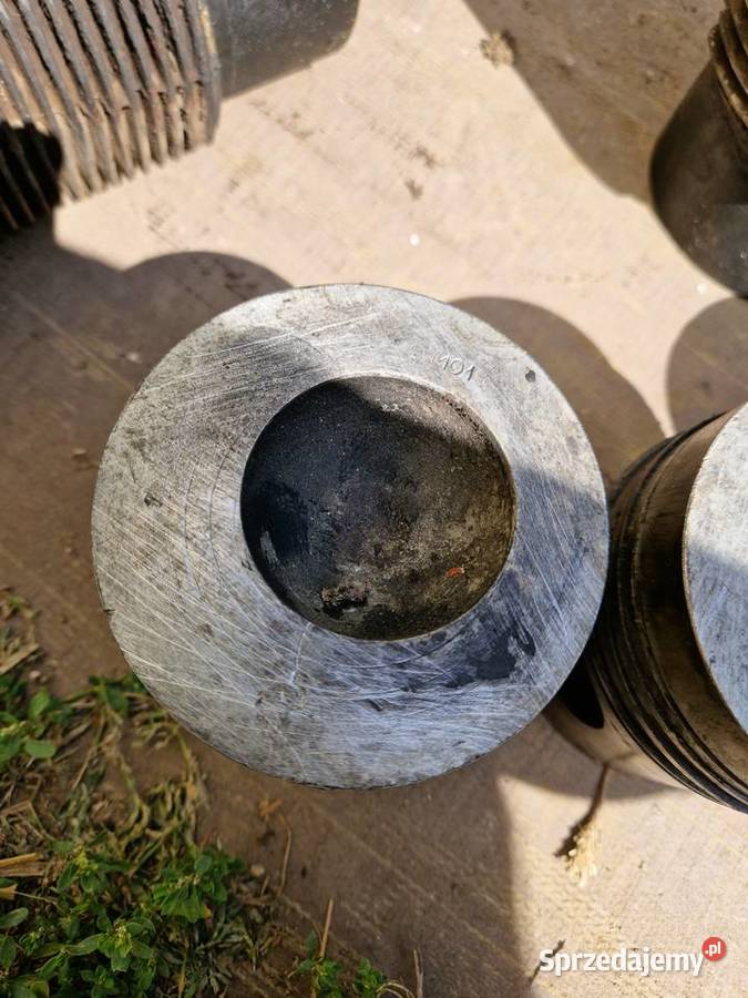 Tłoki cylindry t25 Do ciągników Legnica