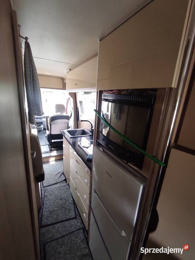 VW Crafter Kamper 2018 12V230 Fotowoltaika WC Rok produkcji 2018 Nowy Sącz sprzedam