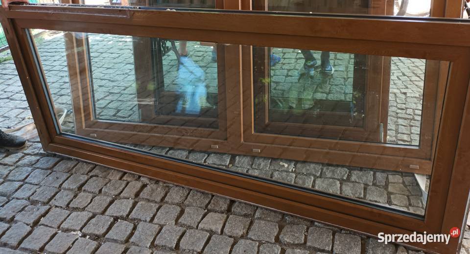 Sprzedam okna kolor jasny dąb