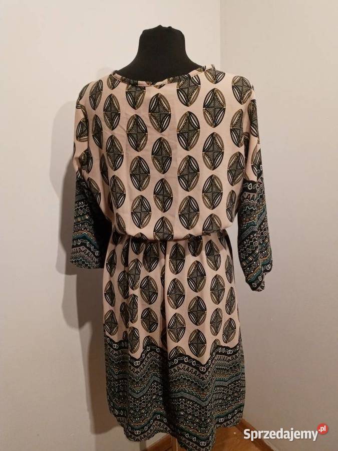 Sukienka bezowa z rękawem 34 sprzedam