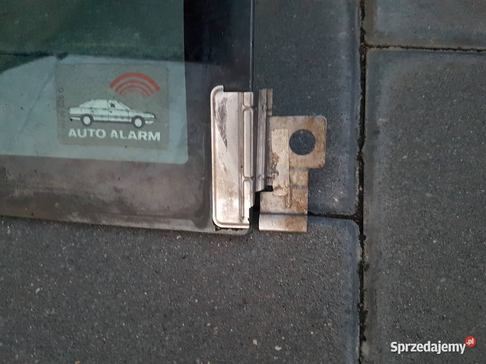 AUDI 80 COUPE B3 SZYBA TYL PRAWA TROJKAT PRAWY Turek
