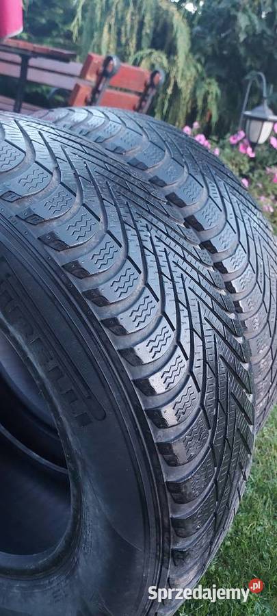 Opony zimowe Pirelli 20565 R15 sprzedam