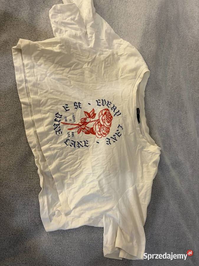 Crop top krótka bluzka biała z różą Topy i koszulki Jasło