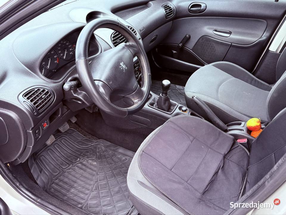 Peugeot 206 Benzyna 126 przebiegu świętokrzyskie