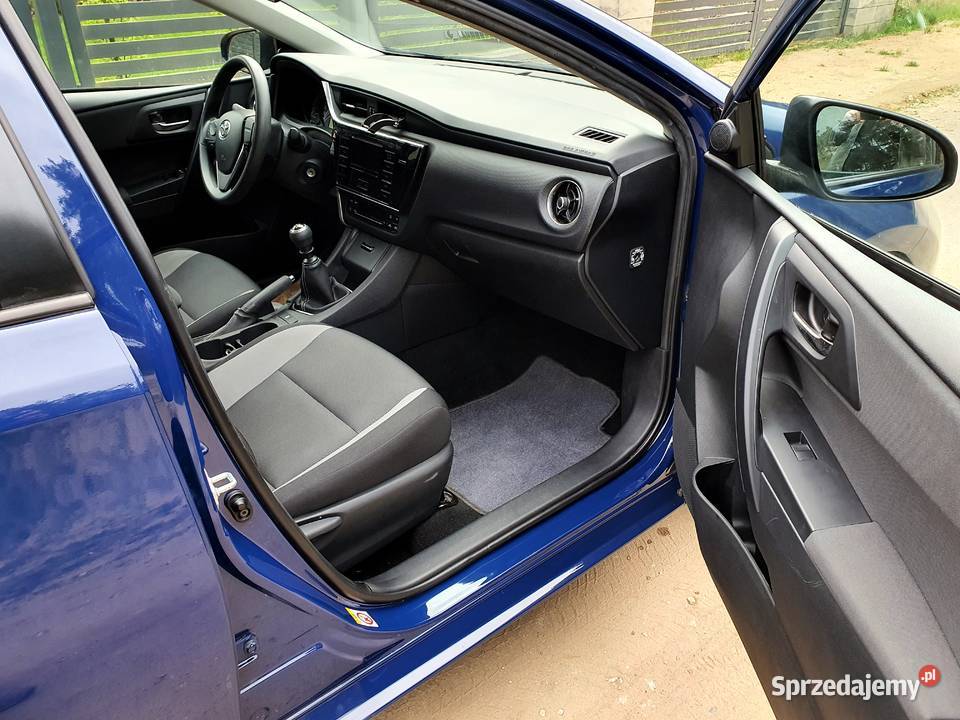 TOYOTA AURIS 13 Benzyna SUPER STAN Świeżo wielkopolskie Poznań