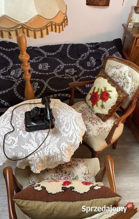 Komplet vintage stolik kawowy 2 Krzesła i Krosno sprzedam