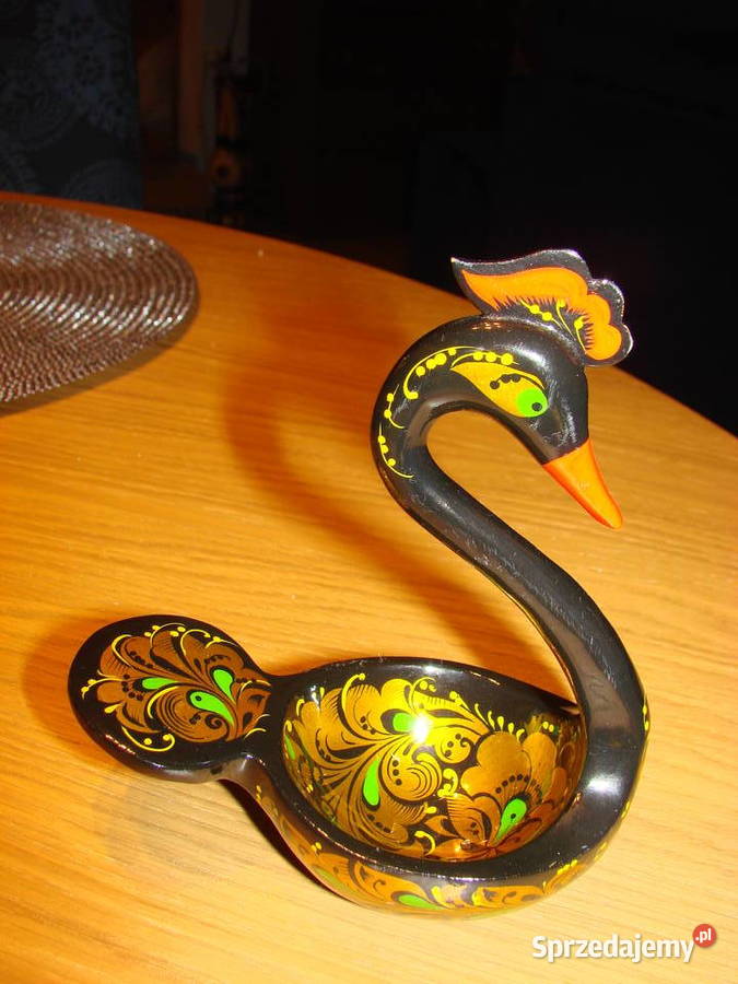 drewniany zdobiony łabędź miseczka